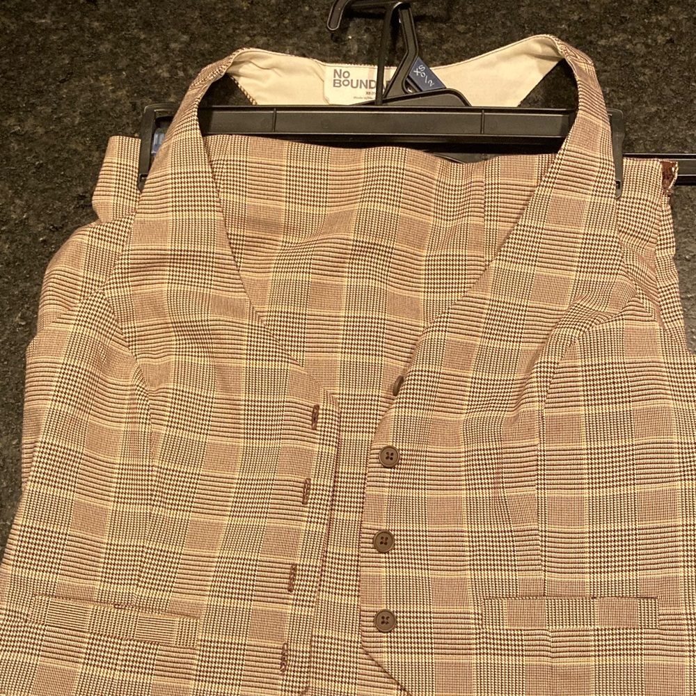 No Boundaries Women's Tan Plaid A-Line Skirt and Vest Set XS